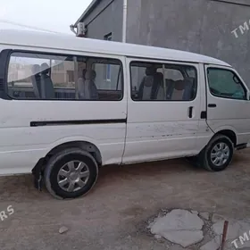 Toyota Hiace 2008