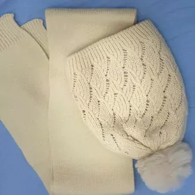 Комплект шапка и шарф для девочки/новое