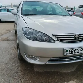 Toyota Camry 2004