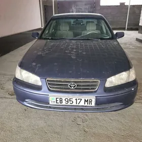 Toyota Camry 2000