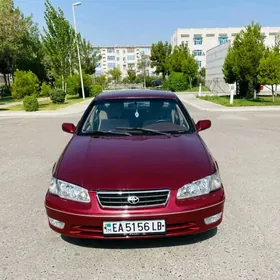 Toyota Camry 2000