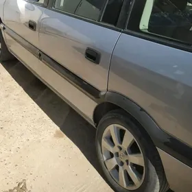Opel Zafira 2002