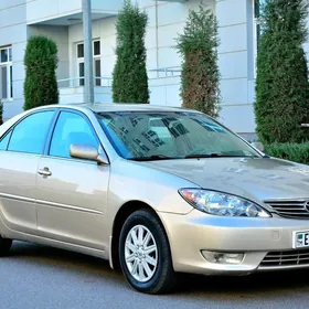Toyota Camry 2004