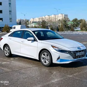 Hyundai Elantra 2022