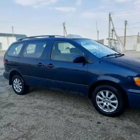 Toyota Sienna 2002