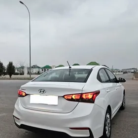 Hyundai Accent 2022