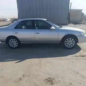 Toyota Camry 2001