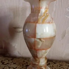 Ваза из натурального оникса