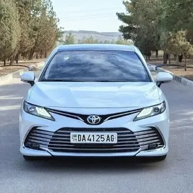 Toyota Camry 2021