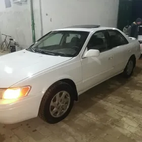 Toyota Camry 1999