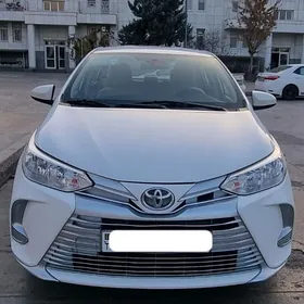 Toyota Yaris 2021