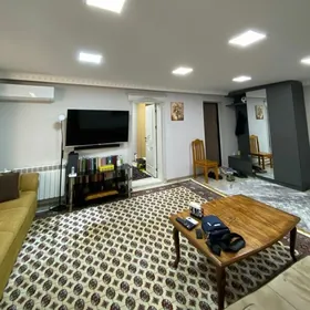 1 mkr 2 etaj 4 komnat