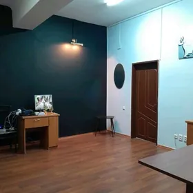 САЛОН АТЕЛЬЕ ОФИС - 30 М2