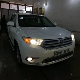 Toyota Highlander 2011