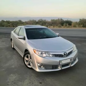 Toyota Camry 2014