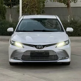 Toyota Camry 2022