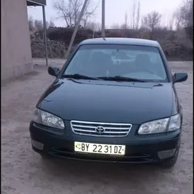 Toyota Camry 2000