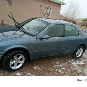 Toyota Camry 2001