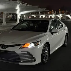 Toyota Camry 2022