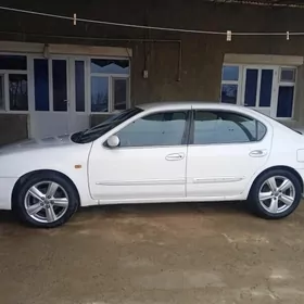 Nissan Maxima 2000