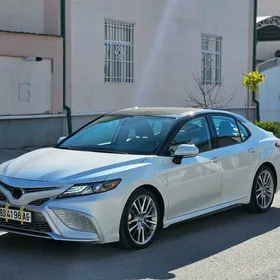 Toyota Camry 2023