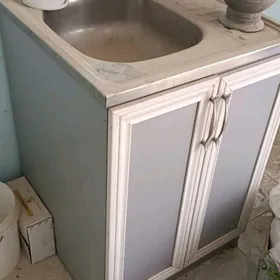 Rakowina tumba umuwalnik