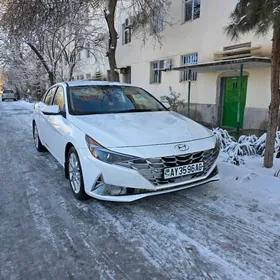 Hyundai Elantra 2021