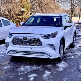 Toyota Highlander 2022