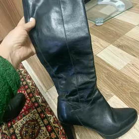 Чистый кожа адик( сапоги)