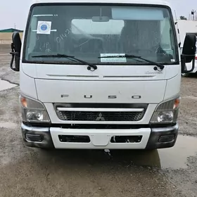 Mitsubishi Canter 2025