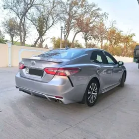Toyota Camry 2018
