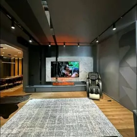 Gurtly 3 komnat high-tech