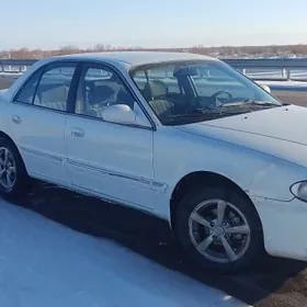 Hyundai Sonata 1997