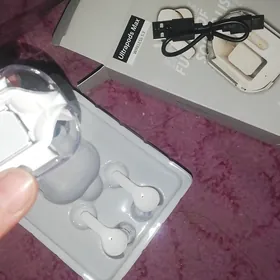 Nausnik ultrapods max