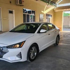 Hyundai Elantra 2020