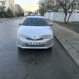 Toyota Camry 2013