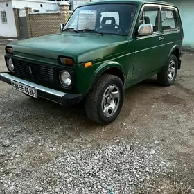 Lada Niva 2000
