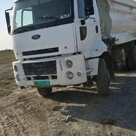 Ford Cargo 3535D 2015