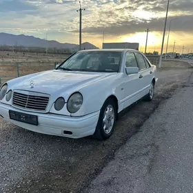 Mercedes-Benz E320 1998