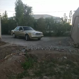 Mercedes-Benz 230E 1985