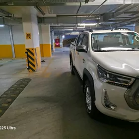 Toyota Hilux 2022
