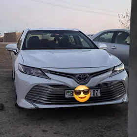 Toyota Camry Hybrid 2020