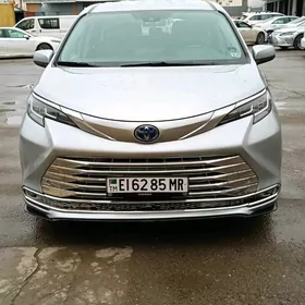 Toyota Sienna 2021