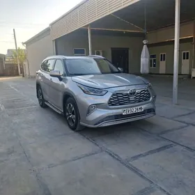 Toyota Highlander 2022