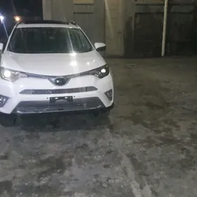Toyota RAV4 2018