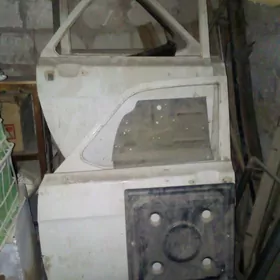 двери, багажник,бампер, глушит