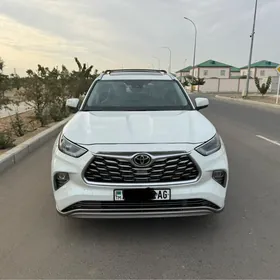 Toyota Highlander 2022