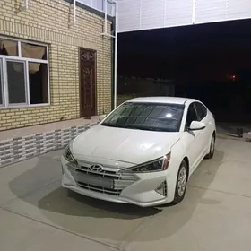 Hyundai Elantra 2020