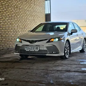 Toyota Camry 2020