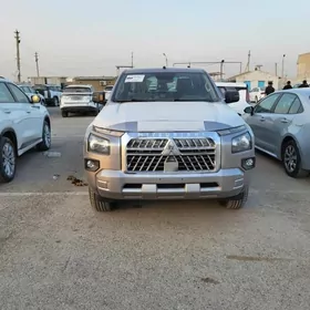 Mitsubishi L200 2025